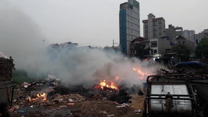 Tình trạng đốt rác tự phát gây ô nhiễm
